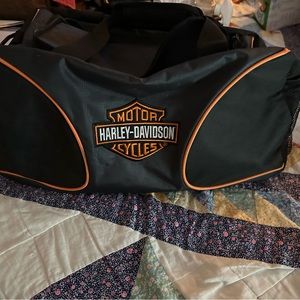 Harley Davidson Duffle bag. Like nee,